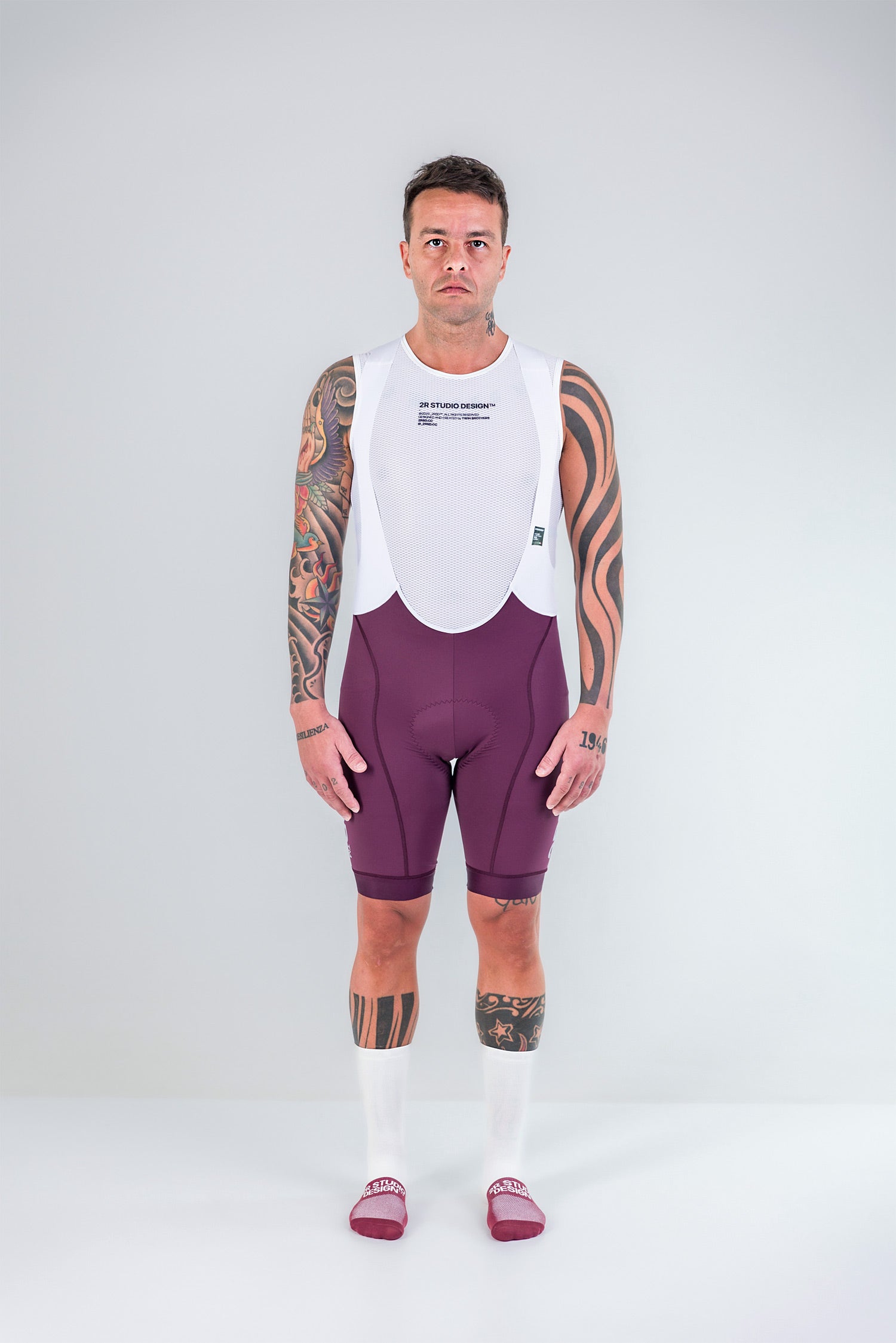 Bretelle 2RSD AeroFlow 1.3 / Cor: Dark Red/Wine. Desenvolvidos com tecidos de compressão altamente elásticos, de toque suave e luxuoso e equipados com Pad da prestigiada Elastic Interface. Desempenho e conforto sem paralelo, estabelecendo um novo marco no vestuário de ciclismo.